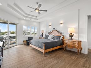 1580 SE 8th St, Deerfield Beach FL 33441