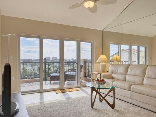 301 Ocean Bluffs Boulevard 5040, Jupiter FL 33477