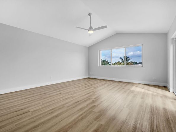 20411 NW 4th Street, Pembroke Pines FL 33029