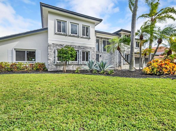 20411 NW 4th Street, Pembroke Pines FL 33029