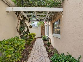 14 Via Del Corso, Palm Beach Gardens FL 33418