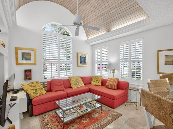 14 Via Del Corso, Palm Beach Gardens FL 33418