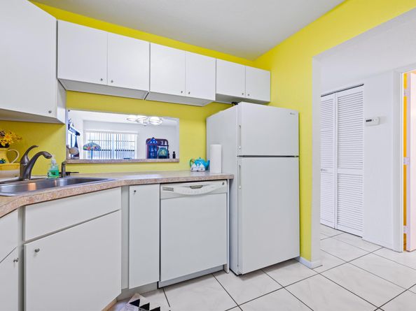 12016 Greenway Circle S 203, Royal Palm Beach FL 33411