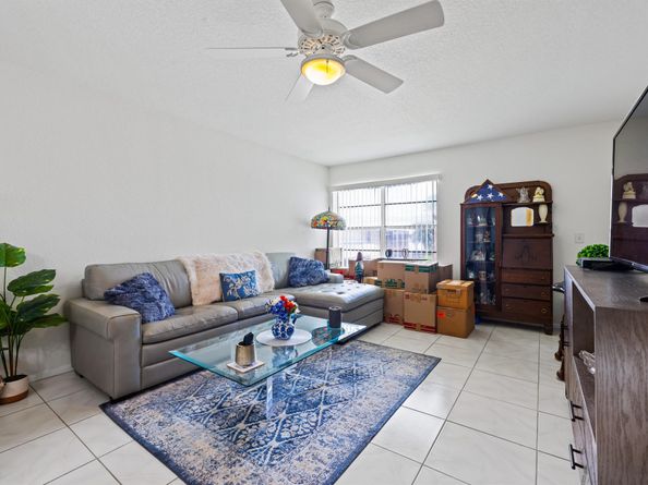 12016 Greenway Circle S 203, Royal Palm Beach FL 33411