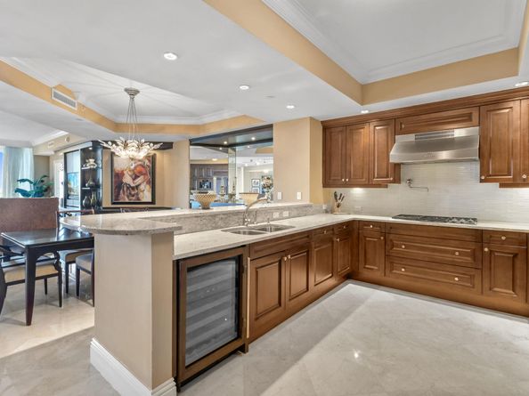 5050 N Ocean Drive 703, Singer Island FL 33404