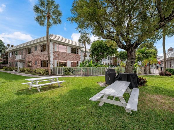 350 S Cypress Rd 521, Pompano Beach FL 33060