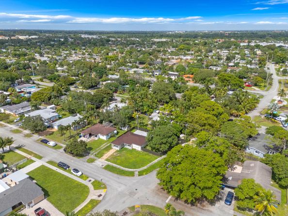 3301 SW 20th Court, Fort Lauderdale FL 33312