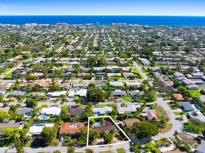 806 SE 9th Ave, Deerfield Beach FL 33441