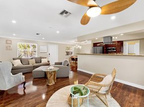 806 SE 9th Ave, Deerfield Beach FL 33441