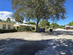 1215 NE 13th Ave, Fort Lauderdale FL 33304