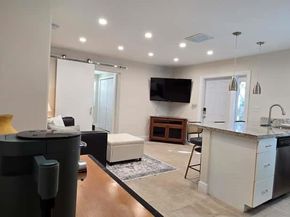 1215 NE 13th Ave, Fort Lauderdale FL 33304