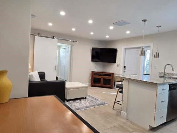 1215 NE 13th Ave, Fort Lauderdale FL 33304
