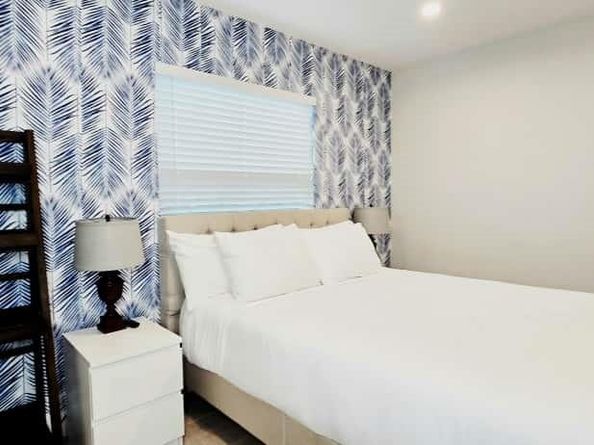 1215 NE 13th Ave, Fort Lauderdale FL 33304