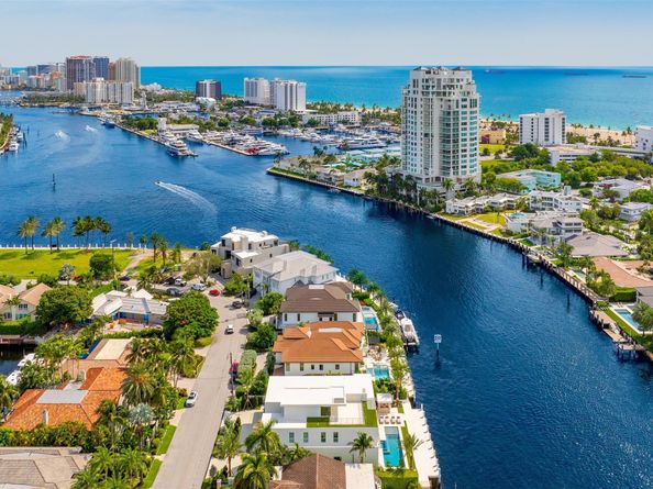 68 Isla Bahia Drive, Fort Lauderdale FL 33316