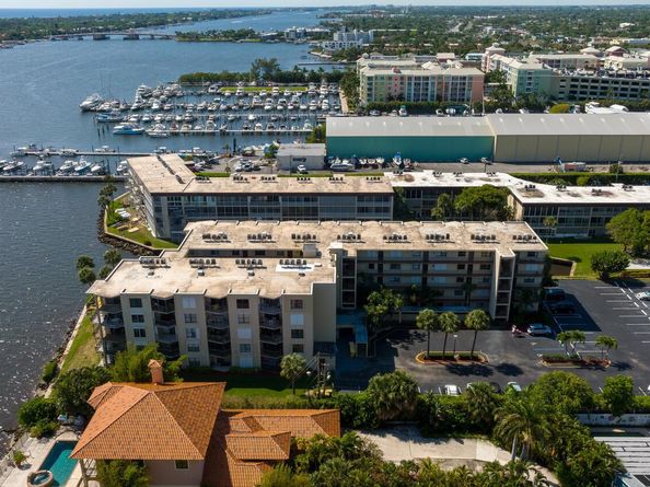 896 N Federal Highway 523, Lantana FL 33462