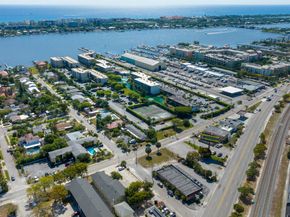 896 N Federal Highway 523, Lantana FL 33462