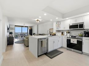 896 N Federal Highway 523, Lantana FL 33462