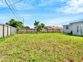 6533 SW 22nd St, Miramar FL 33023