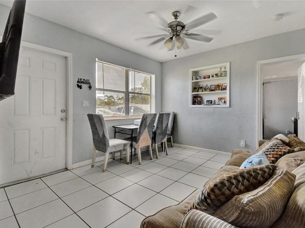 6533 SW 22nd St, Miramar FL 33023