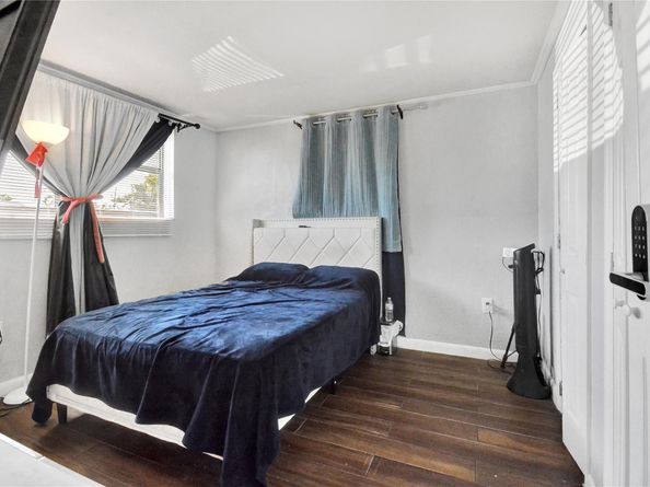 6533 SW 22nd St, Miramar FL 33023