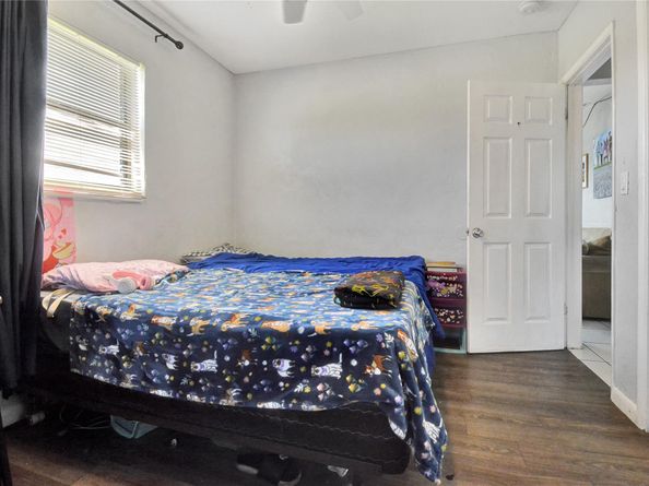 6533 SW 22nd St, Miramar FL 33023