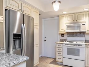 1759 NE 39th Ct 1305, Pompano Beach FL 33064