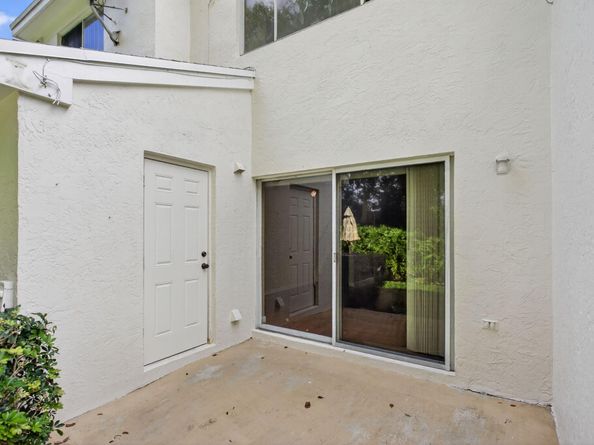 7711 Sanibel Dr, Tamarac FL 33321