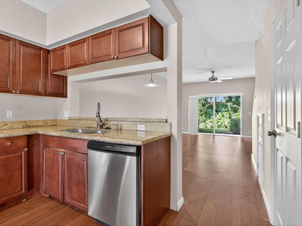 7711 Sanibel Dr, Tamarac FL 33321