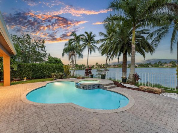 5037 NW 119th Ter, Coral Springs FL 33076