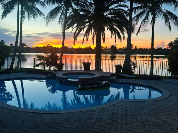 5037 NW 119th Ter, Coral Springs FL 33076