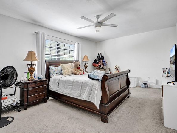 1732 W 72nd St 1732, Hialeah FL 33014