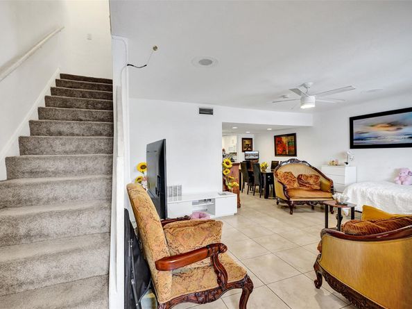 1732 W 72nd St 1732, Hialeah FL 33014