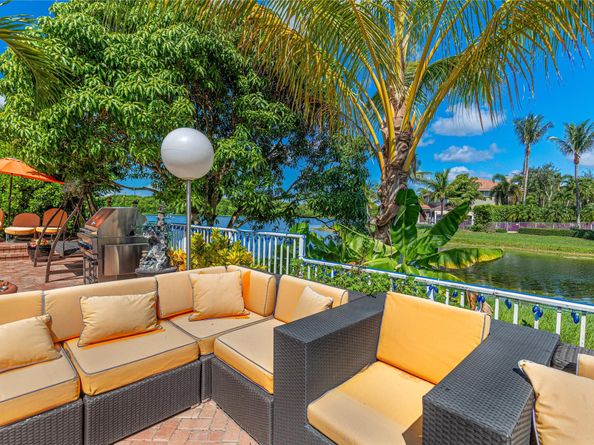 12307 NW 49th St, Coral Springs FL 33076