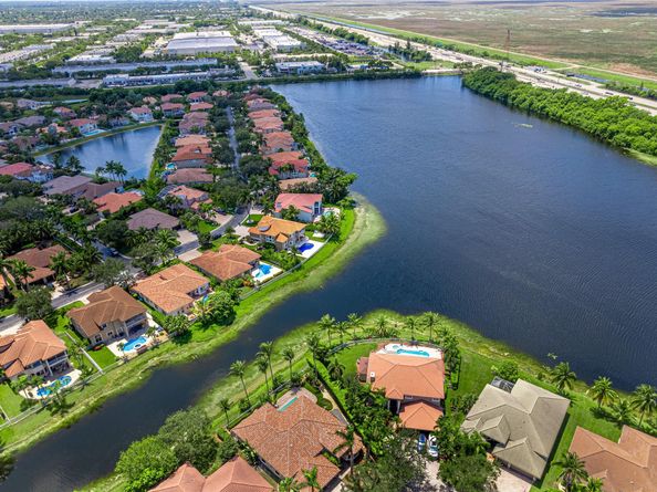 12307 NW 49th St, Coral Springs FL 33076