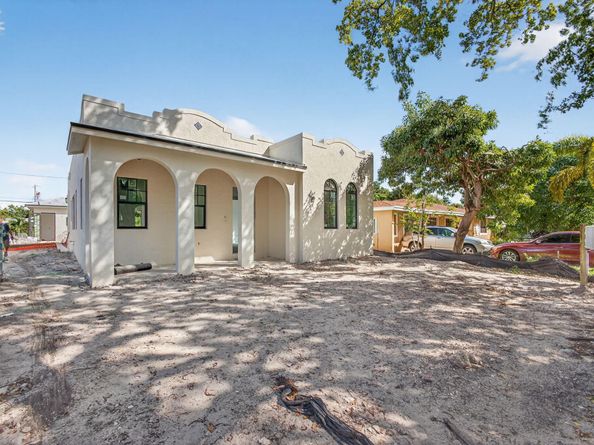 1013 Ardmore Road, West Palm Beach FL 33401