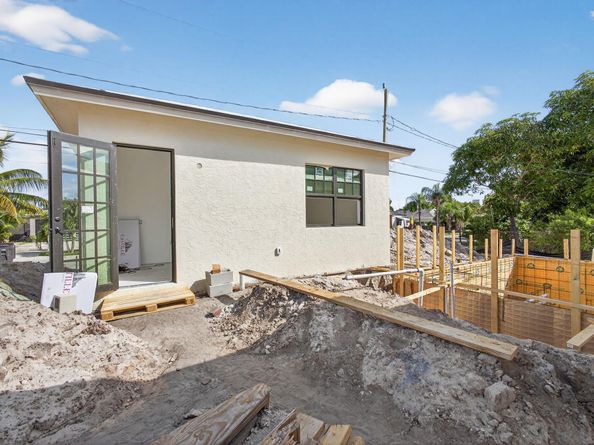 1013 Ardmore Road, West Palm Beach FL 33401