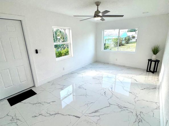 848 W 4th Street, Riviera Beach FL 33404