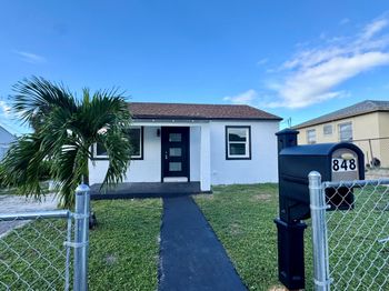 848 W 4th Street