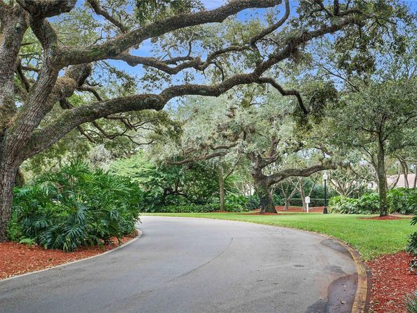 3099 Perriwinkle Cir, Davie FL 33328