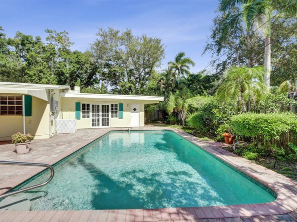 1240 SE 12th Way, Fort Lauderdale FL 33316