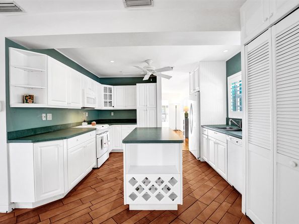 1240 SE 12th Way, Fort Lauderdale FL 33316