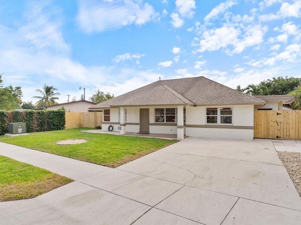 1140 NE 23rd Pl, Pompano Beach FL 33064