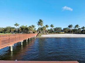 1727 Nature Court, Palm Beach Gardens FL 33410