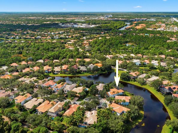 1727 Nature Court, Palm Beach Gardens FL 33410