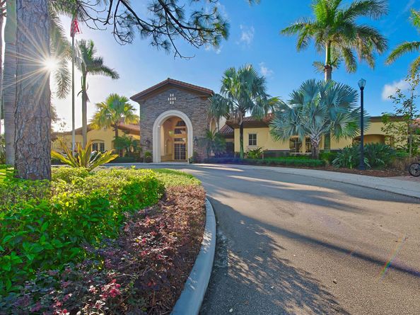 1727 Nature Court, Palm Beach Gardens FL 33410