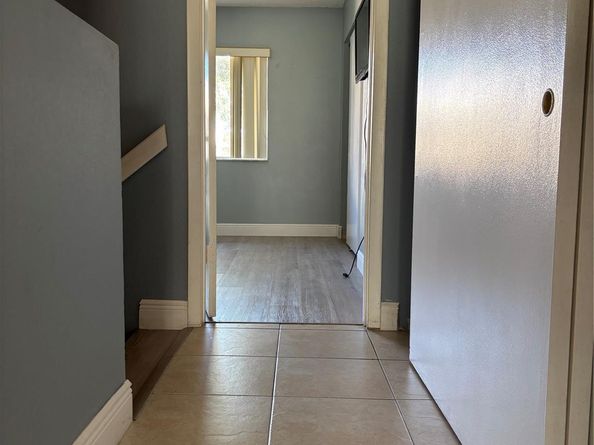 1327 Hampton Blvd 1327, North Lauderdale FL 33068