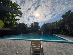 1327 Hampton Blvd 1327, North Lauderdale FL 33068