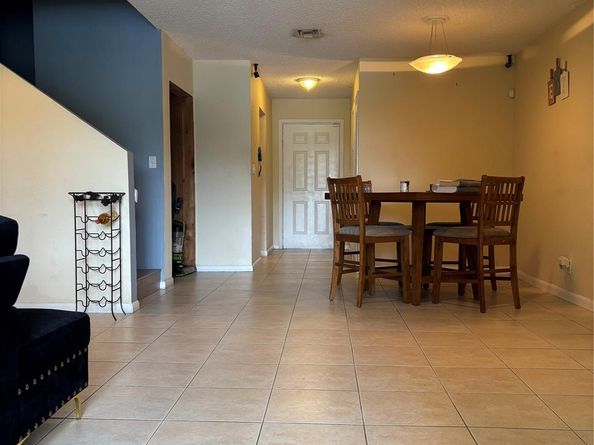 1327 Hampton Blvd 1327, North Lauderdale FL 33068