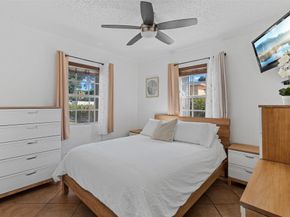 31 Miami Gardens Rd, West Park FL 33023