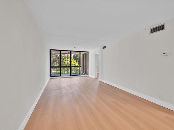 8411 Forest Hills Dr 206, Coral Springs FL 33065